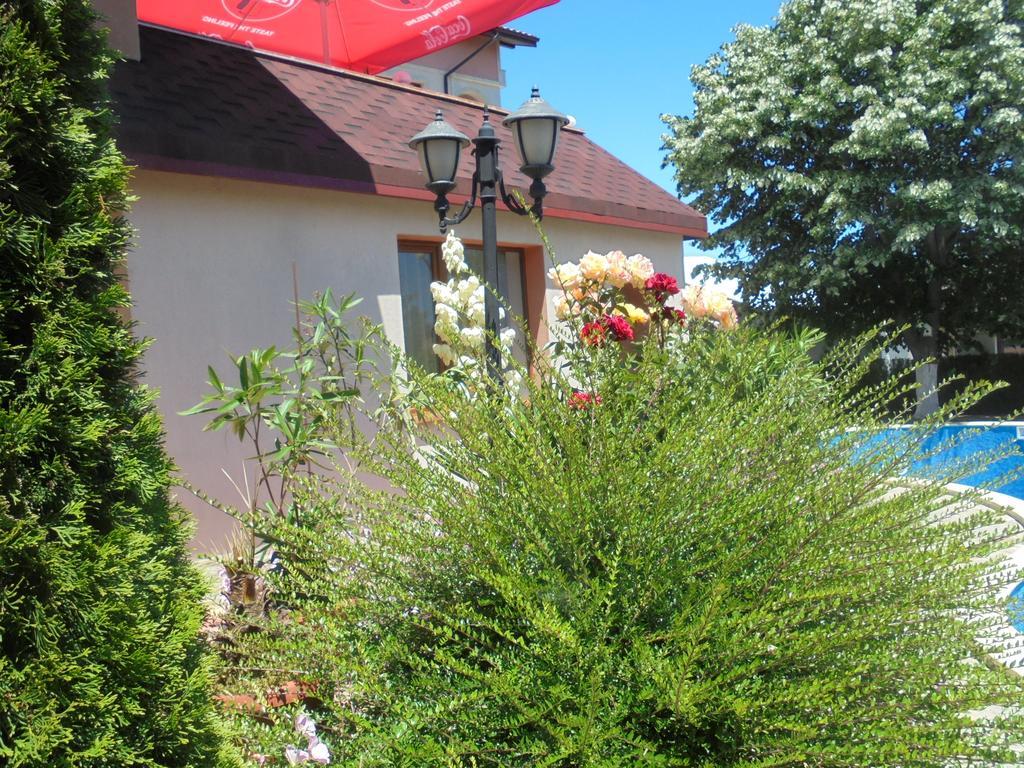 Byala Perla Family Hotel Extérieur photo